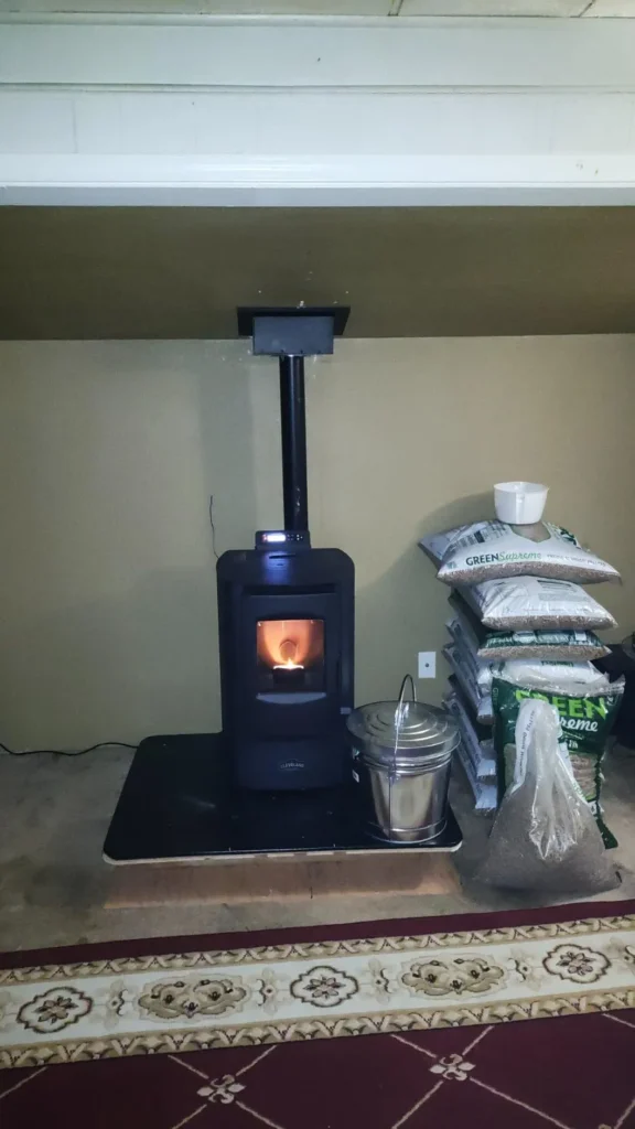 PS20W-CIW Black Mini Pellet Stove